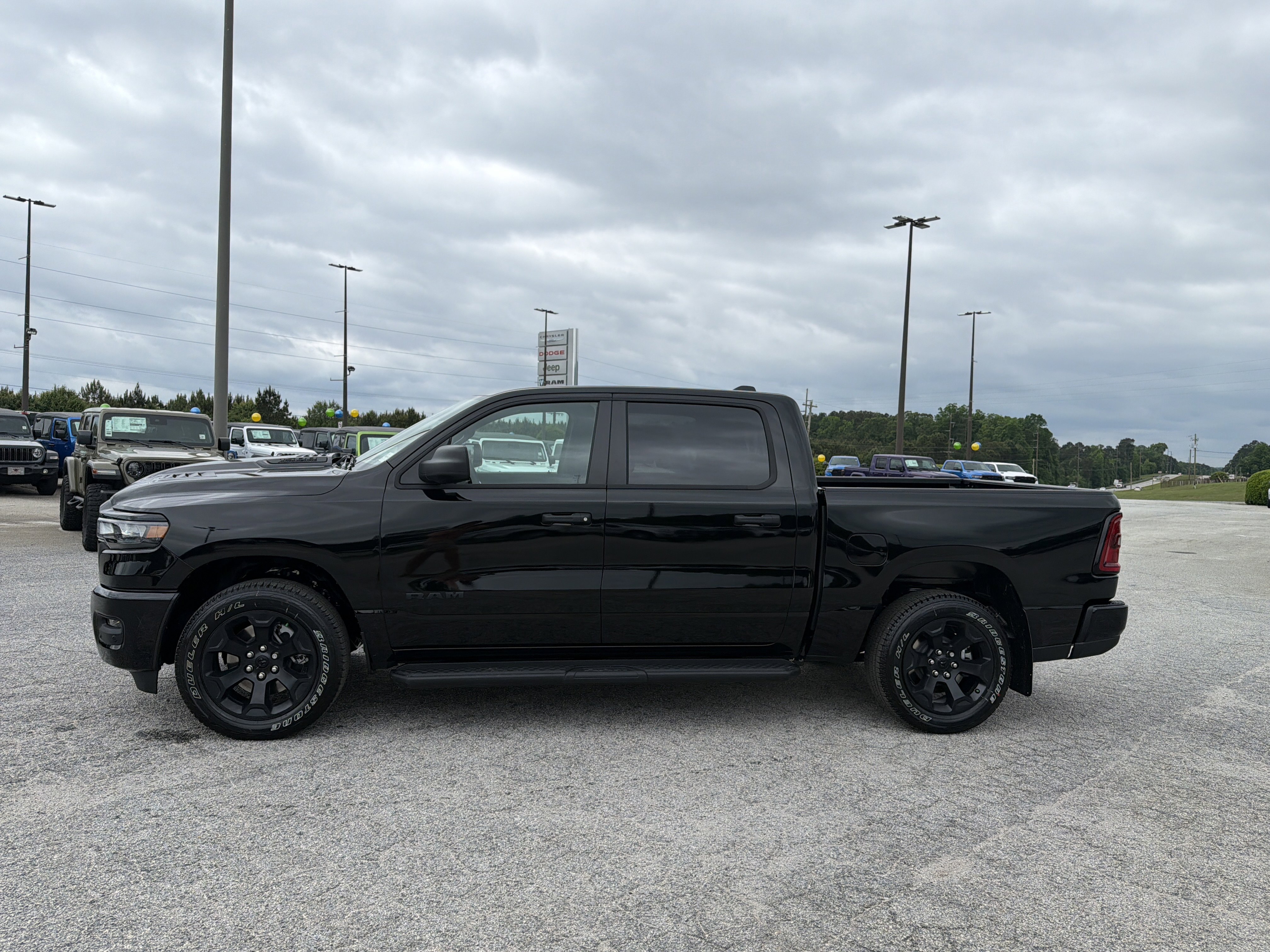 New 2026 Diamond Black Crystal Pearl-Coat Exterior Paint RAM Express image 5