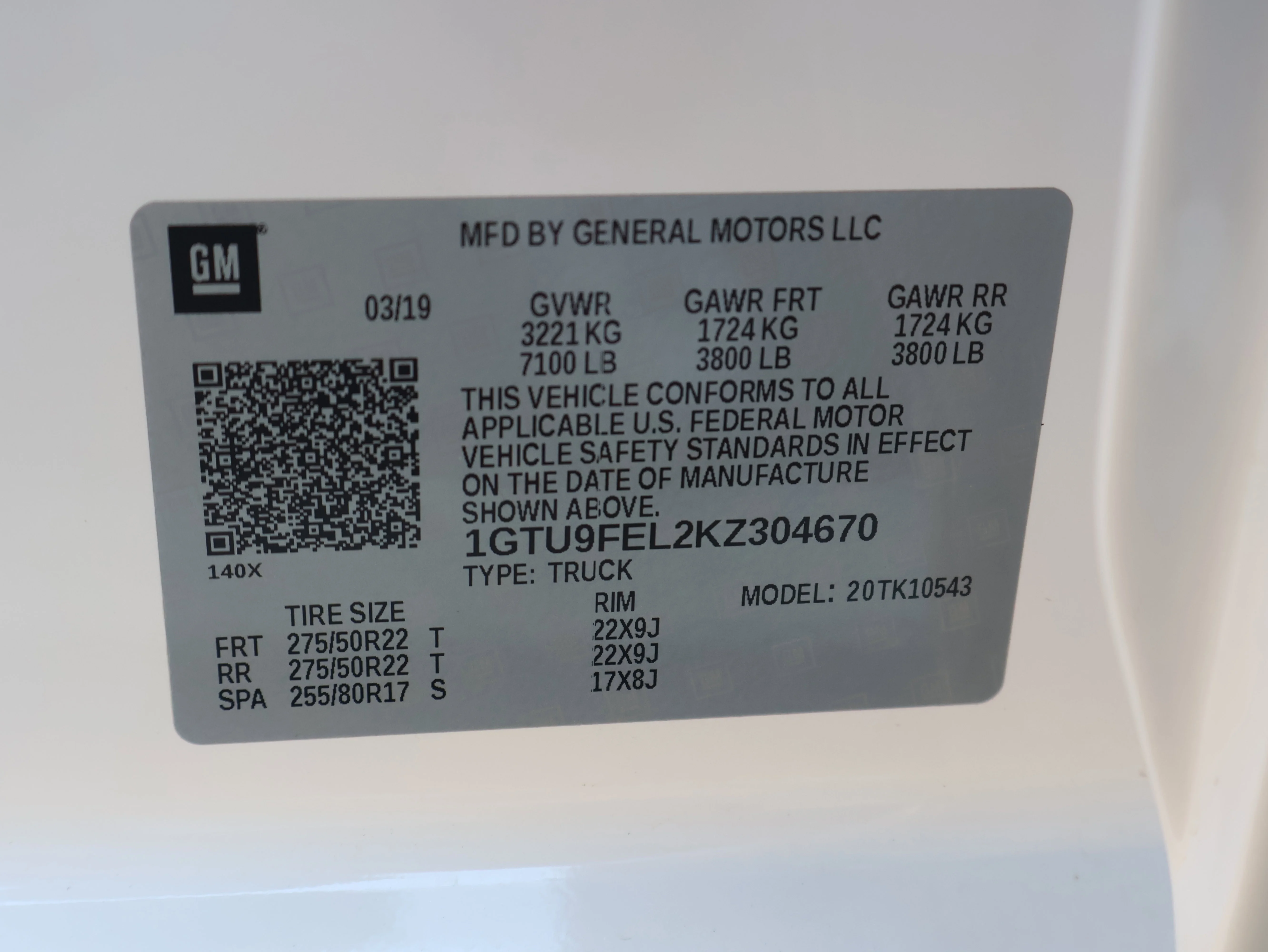 Used 2019 White Frost Tricoat GMC Denali image 49