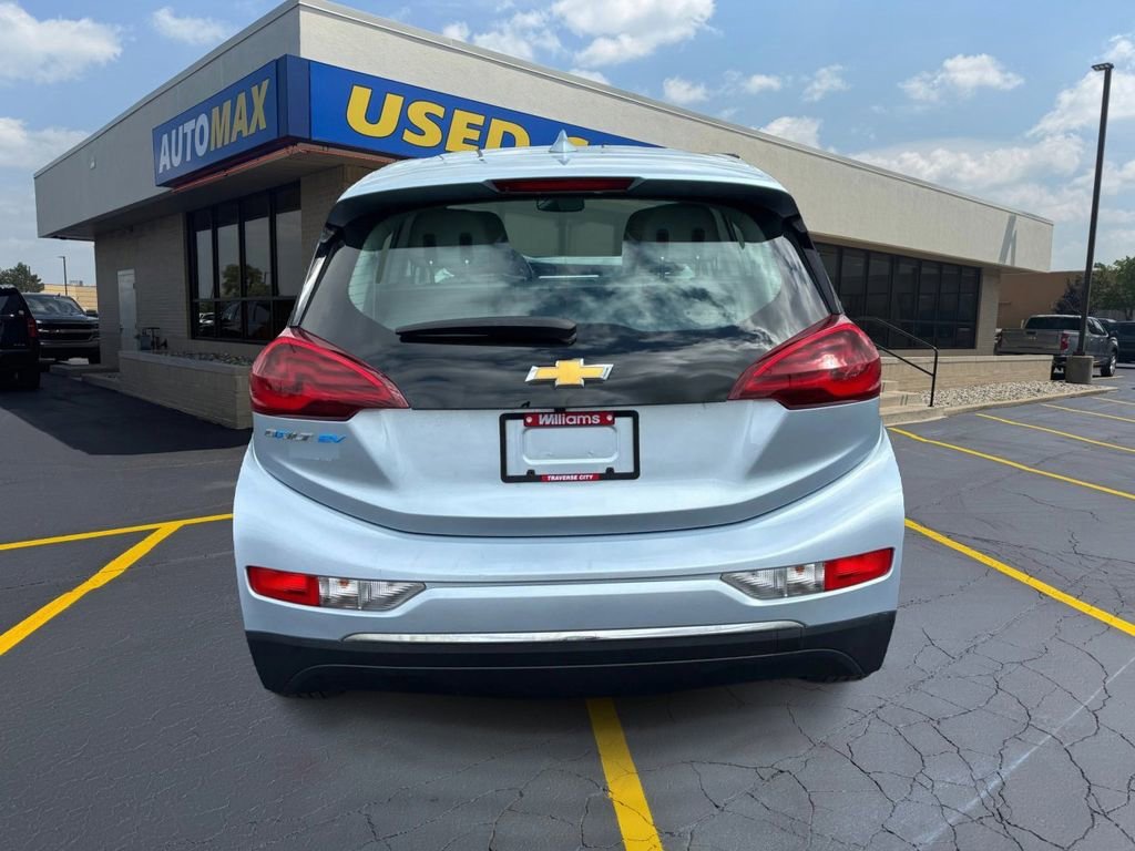 Used 2017 Includes (TUS) Black grille. Chevrolet LT image 6
