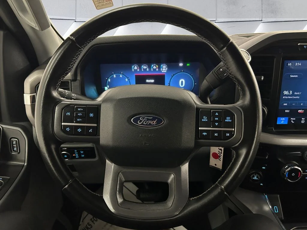 Used 2024 Silver Ford XLT image 9