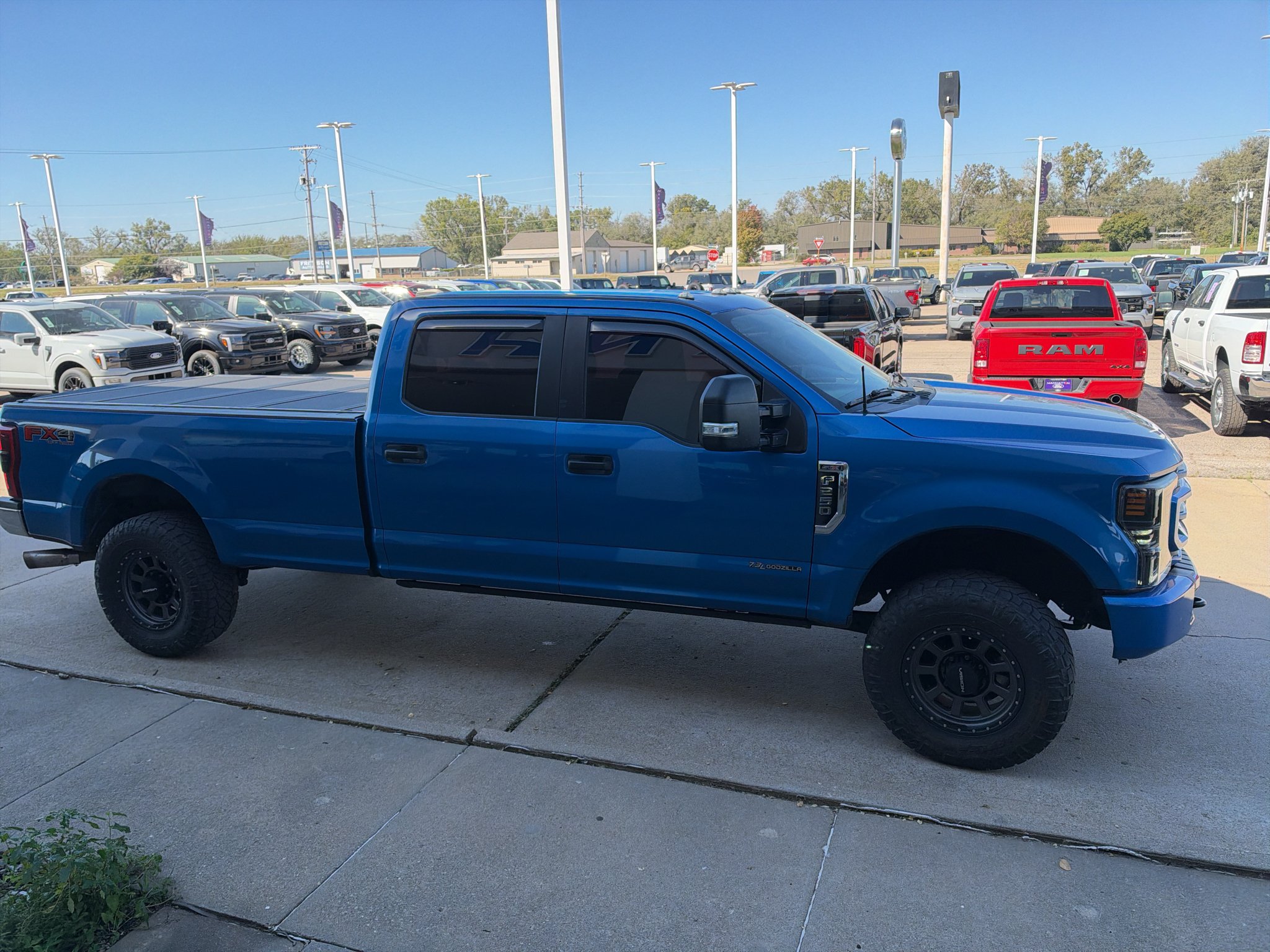 Used 2020 Velocity Blue Metallic Ford XL image 5