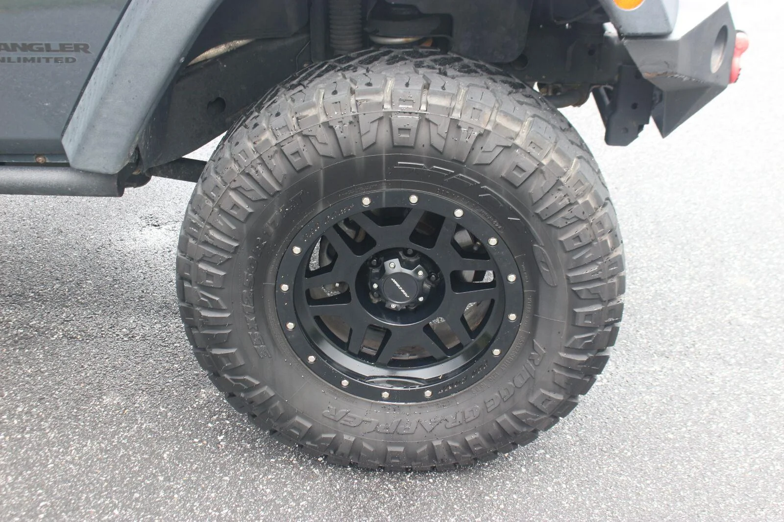 Used 2016 Black Jeep Rubicon image 34