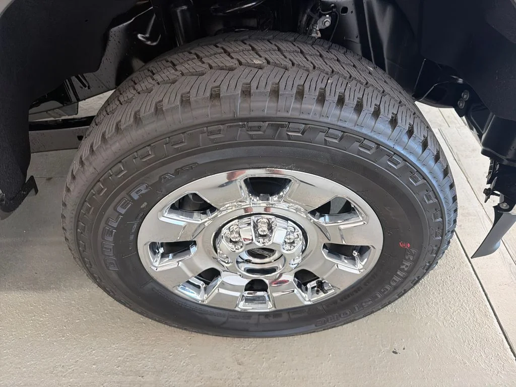 New 2027 Marsh Gray Metallic Ford F-250® Lariat® image 5