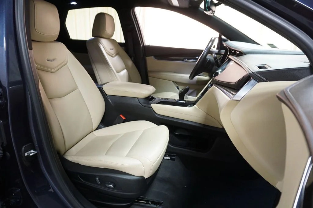 Used 2019 Harbor Blue Metallic Cadillac Base image 39