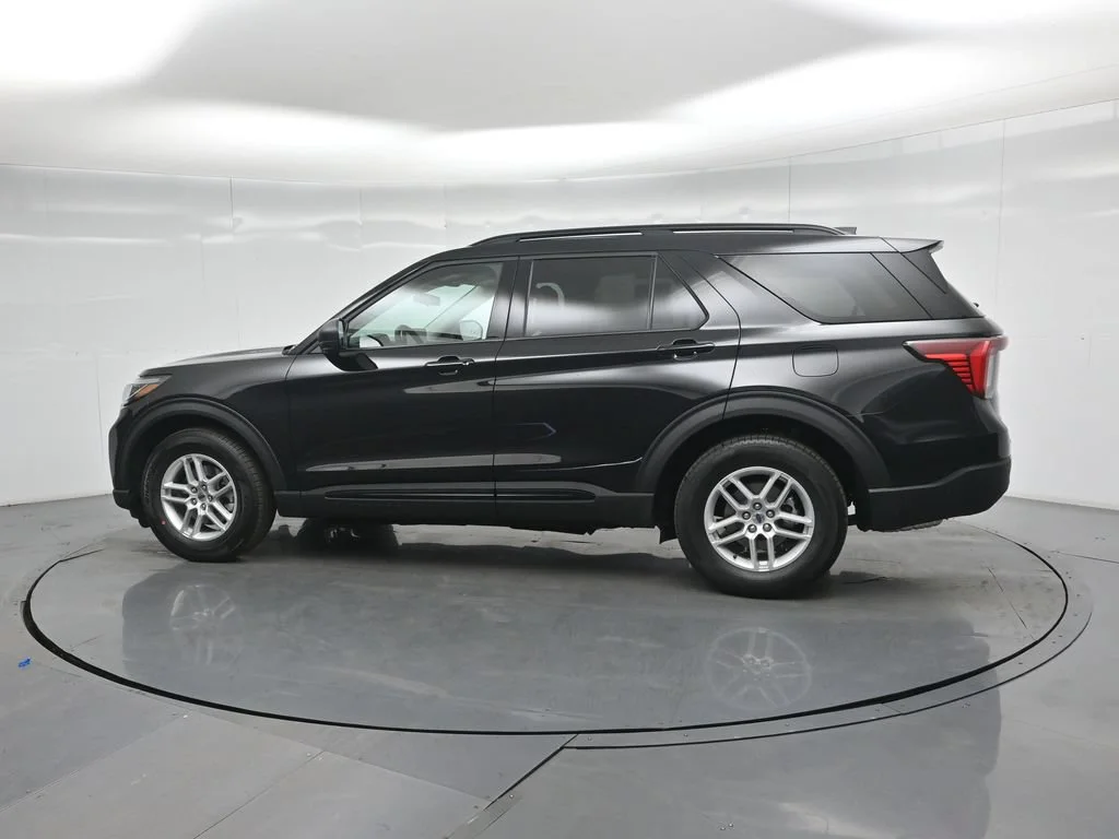 New 2026 Agate Black Metallic Ford Active image 6
