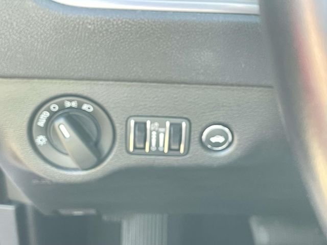 2023 Dodge Charger SXT - Photo 18