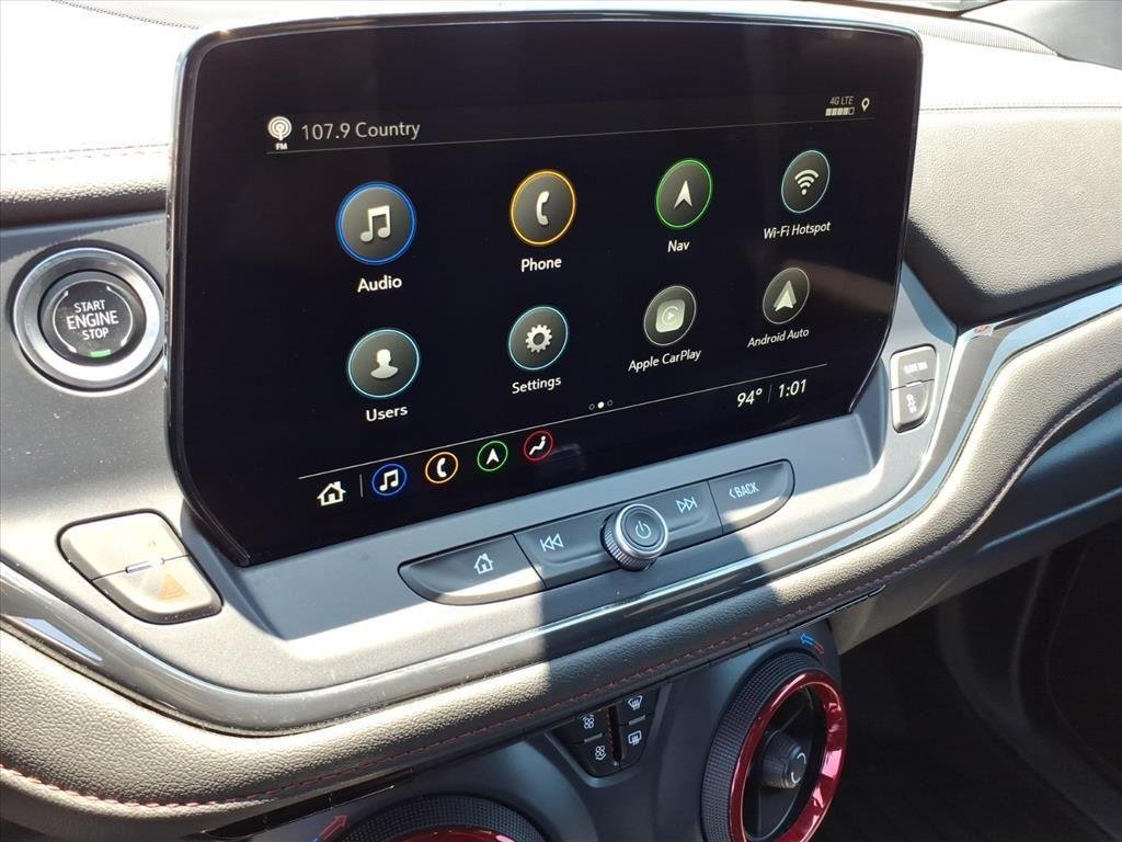 Used 2025 Iridescent Pearl Tricoat Chevrolet RS image 20