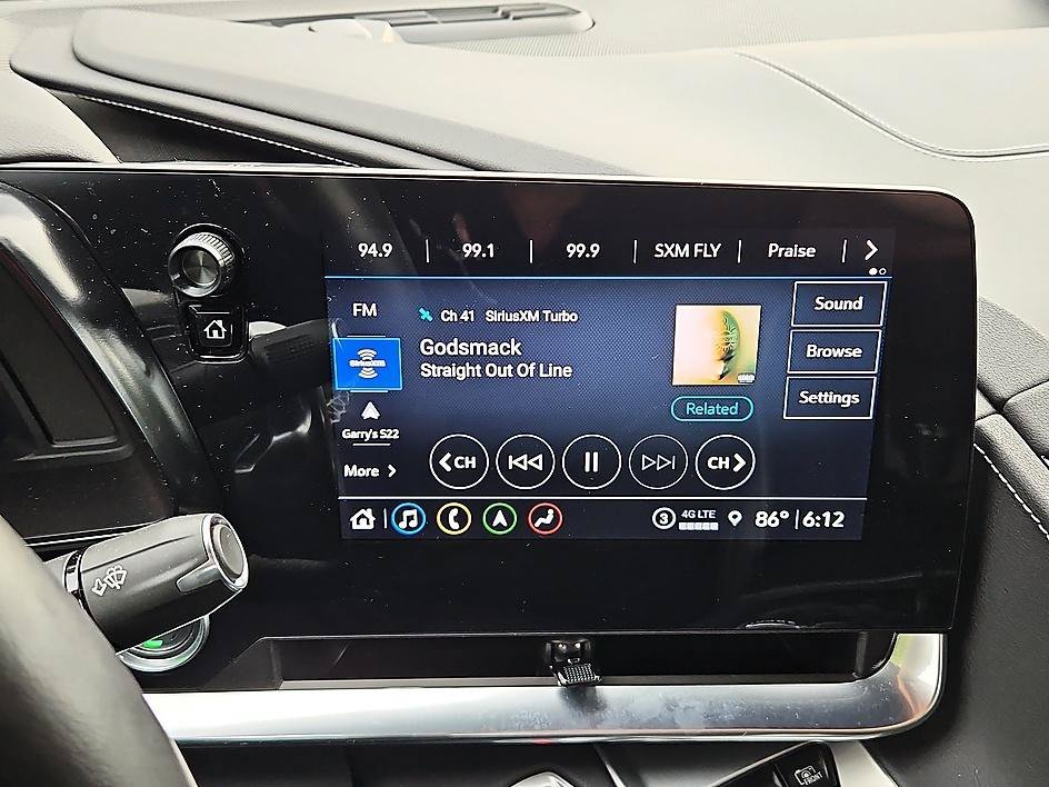 Used 2022 Hypersonic Gray Metallic Chevrolet 2LT image 17