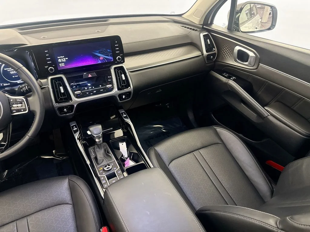 Used 2023 White Kia SX image 22