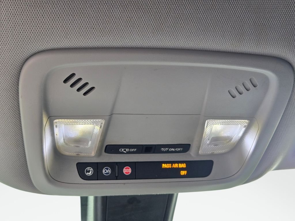 Used 2018 Silver Chevrolet LT image 28