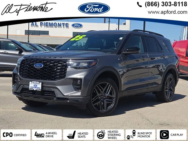 2025 Ford Explorer ST-Line