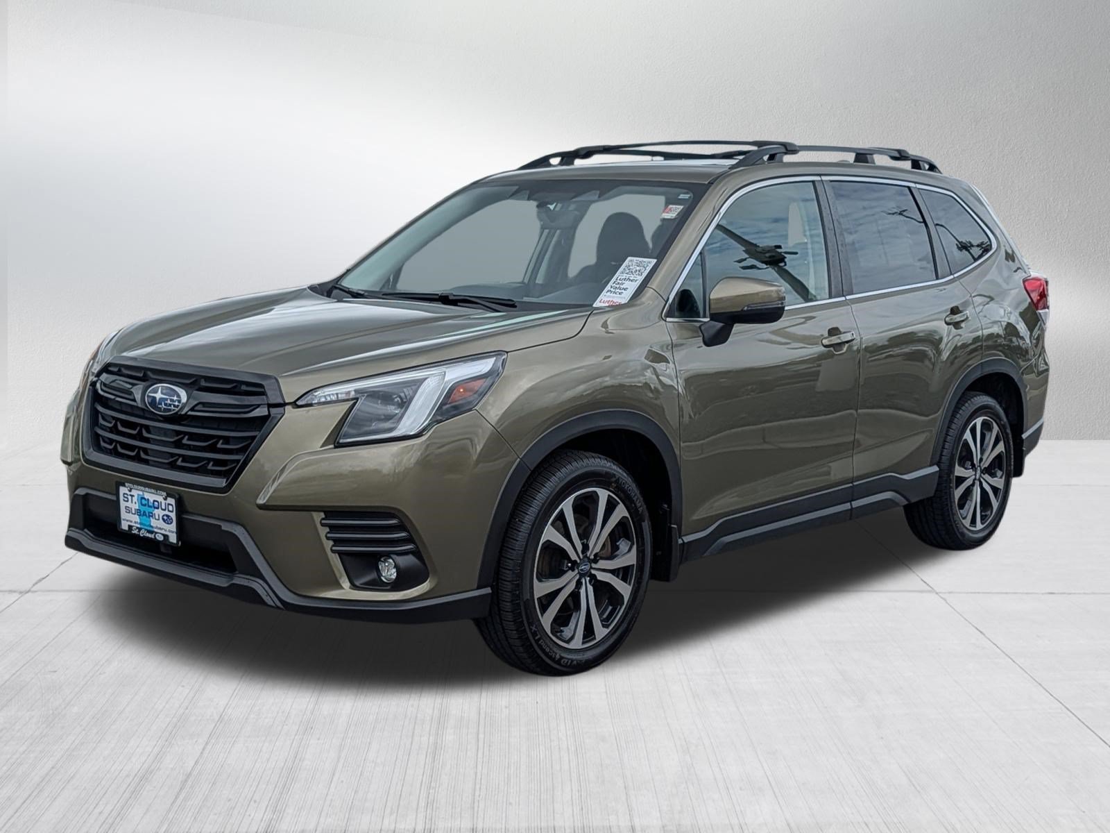 Used 2024 Autumn Green Metallic Subaru Limited image 3