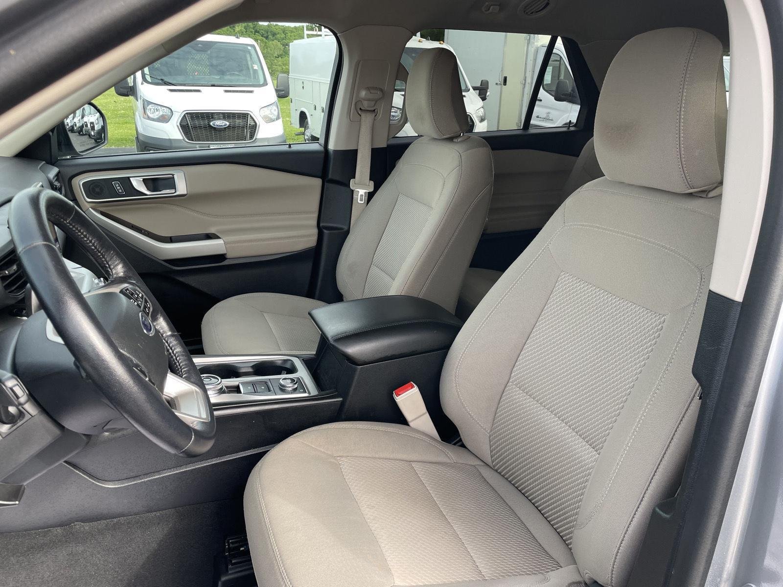 Used 2022 Iconic Silver Ford XLT image 12