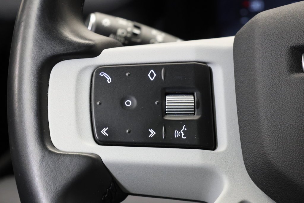 Used 2023 Santorini Black Metallic Land Rover S image 18
