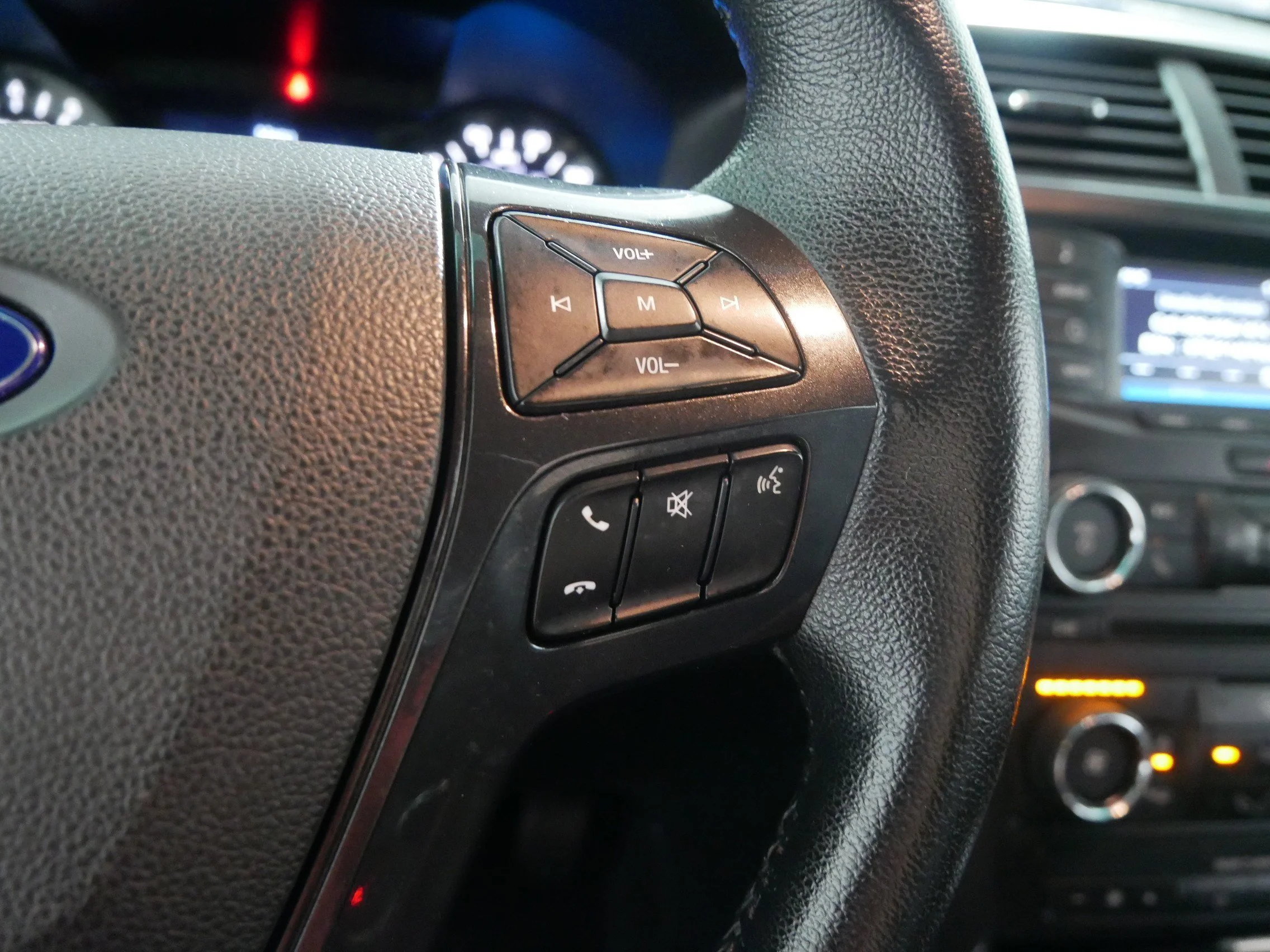 Used 2017 Blue Jeans Metallic Ford XLT image 28
