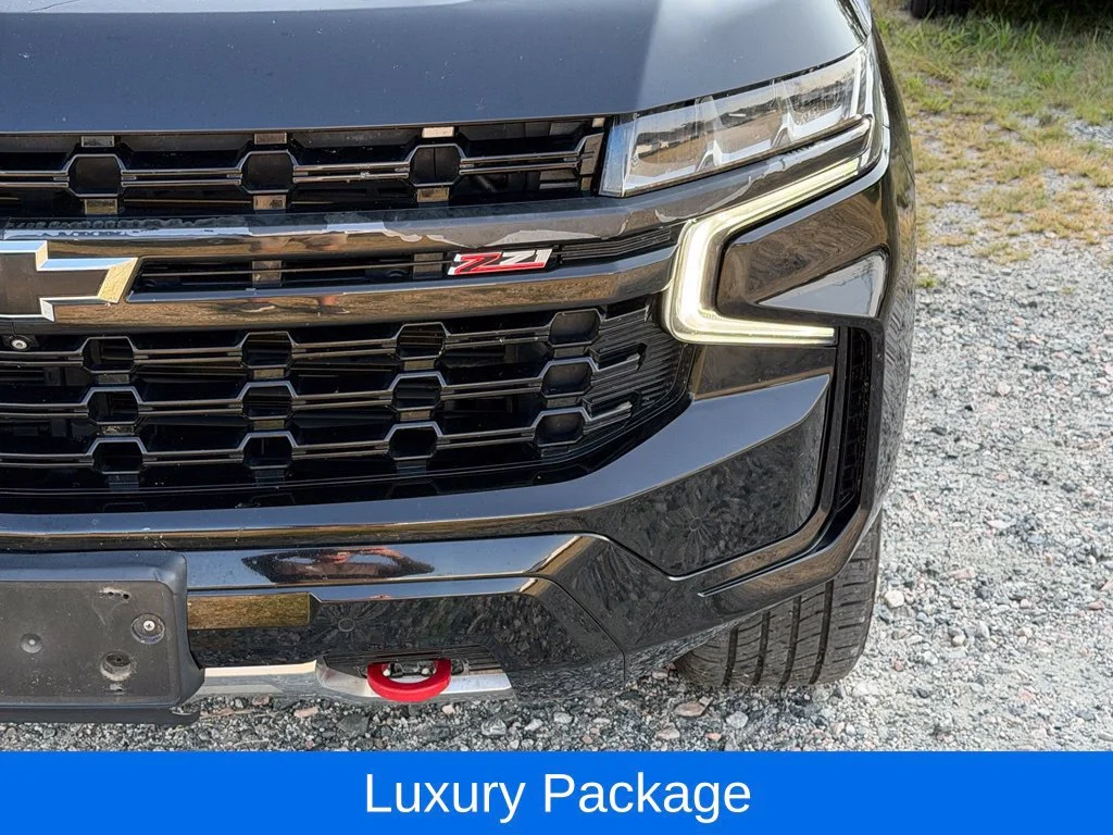 Used 2021 BLACK Chevrolet Z71 image 11