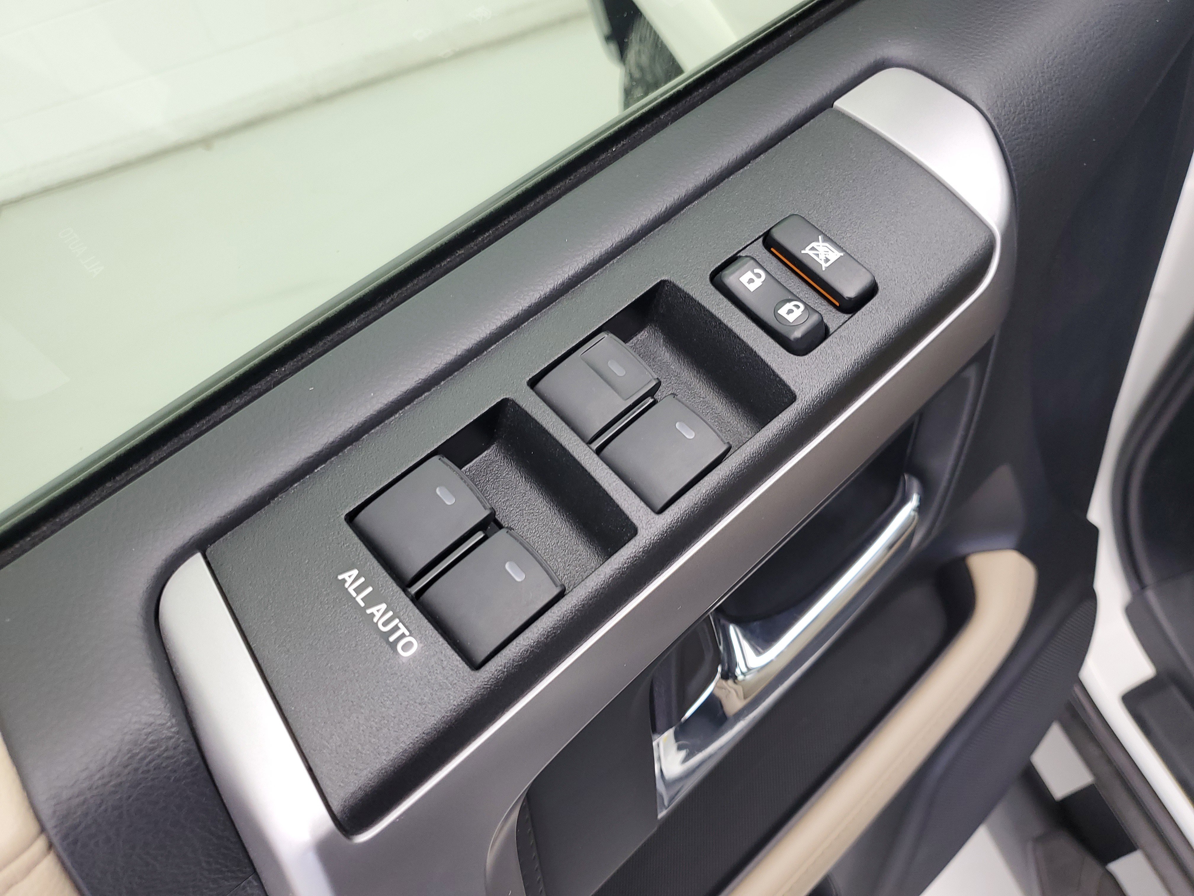 Used 2023 Ice Cap Toyota SR5 Premium image 21