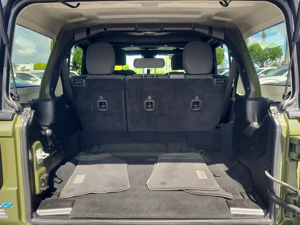 Used 2024 Green Jeep Sport S 4xe image 10