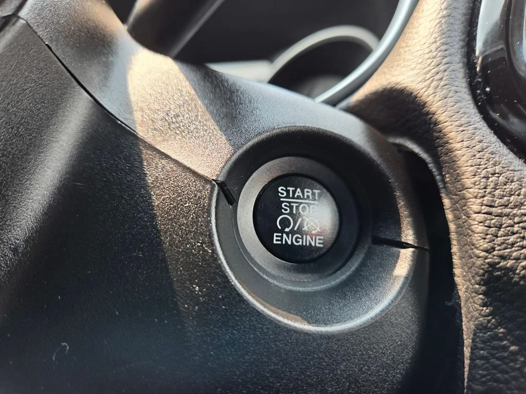 Used 2019 White Clearcoat Jeep Limited image 20