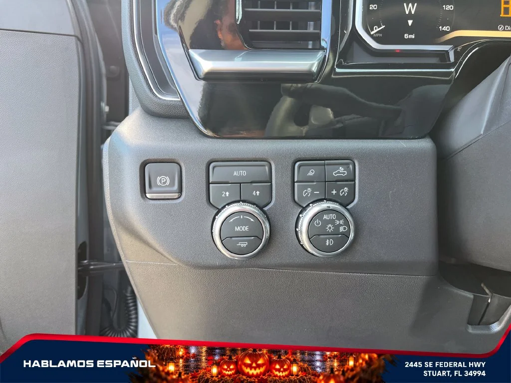 New 2026 Sterling Metallic GMC Elevation image 24