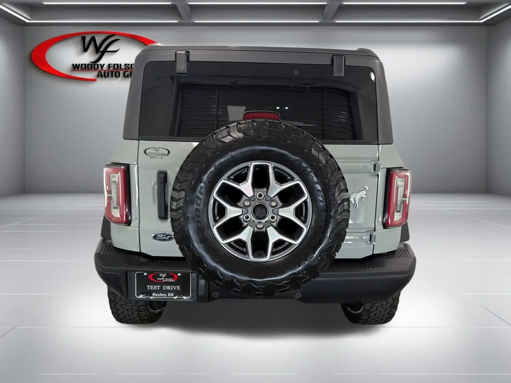 Used 2024 Cactus Gray Ford Badlands image 7