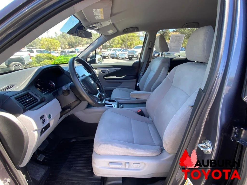 Used 2019 Modern Steel Metallic Honda EX image 31