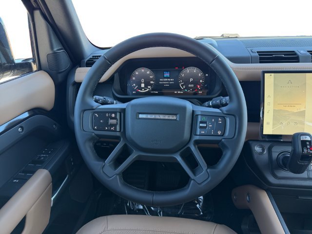New 2026 Santorini Black Land Rover X-Dynamic SE image 13