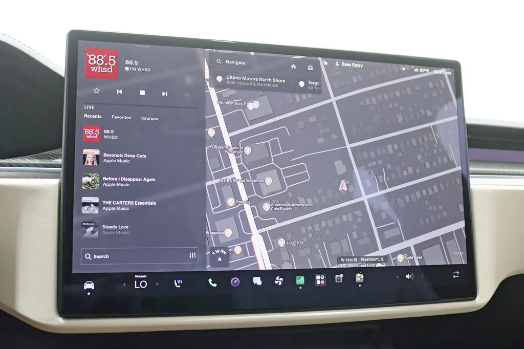 Used 2022 Red Tesla Plaid image 15