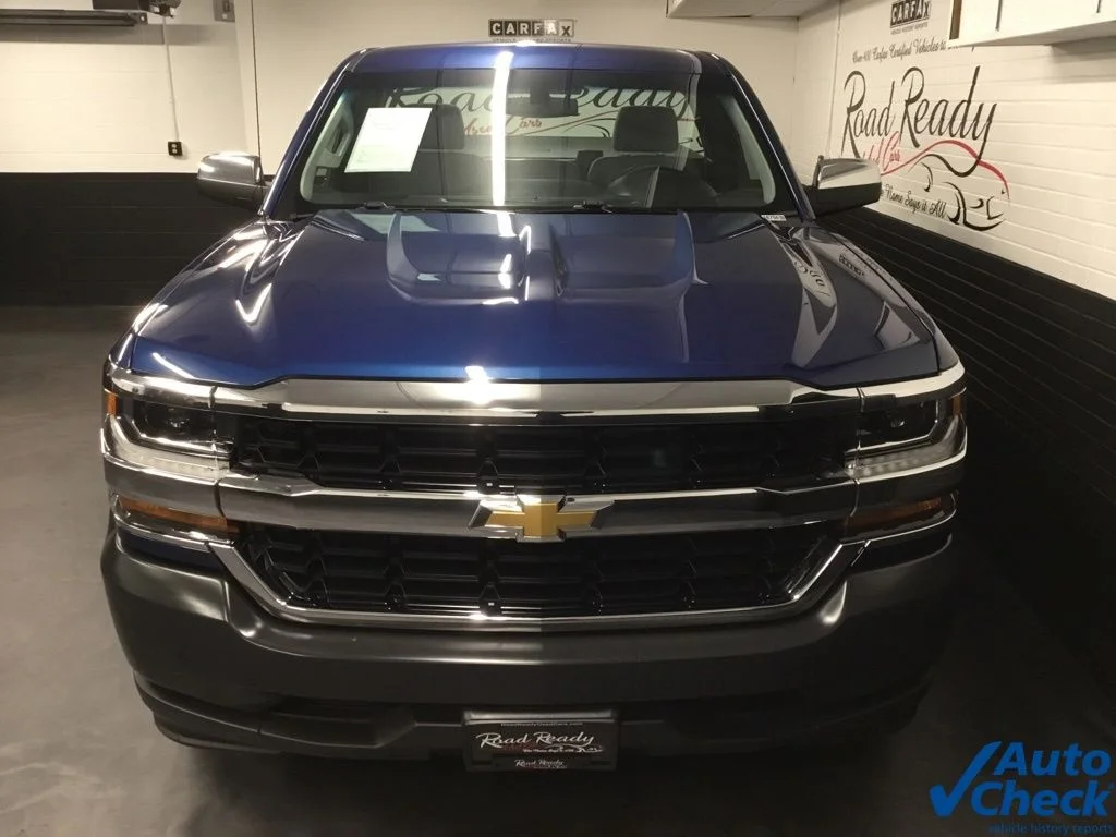 Used 2017 Blue Chevrolet WT image 4