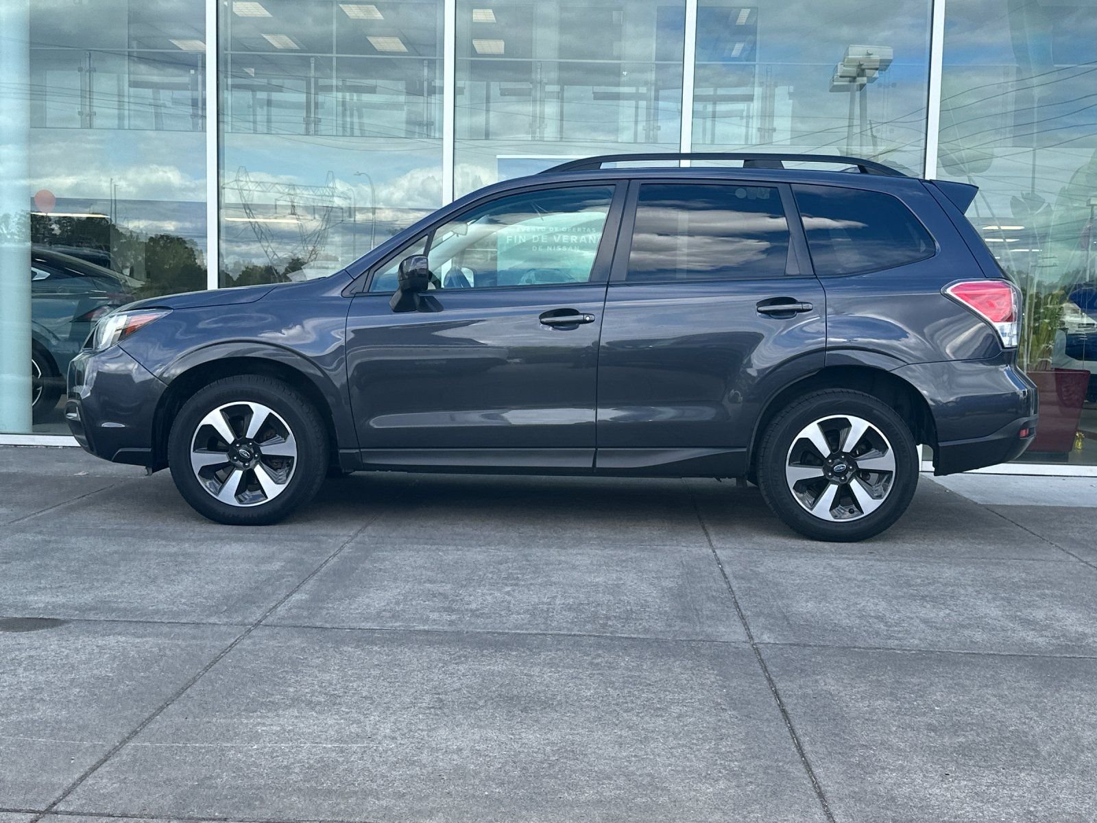 Used 2018 Dark Gray Metallic Subaru 2.5i Premium image 6