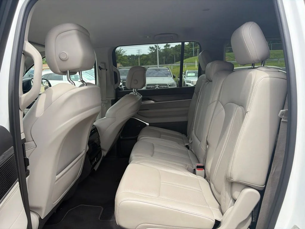 Used 2024 White Jeep Series II image 22