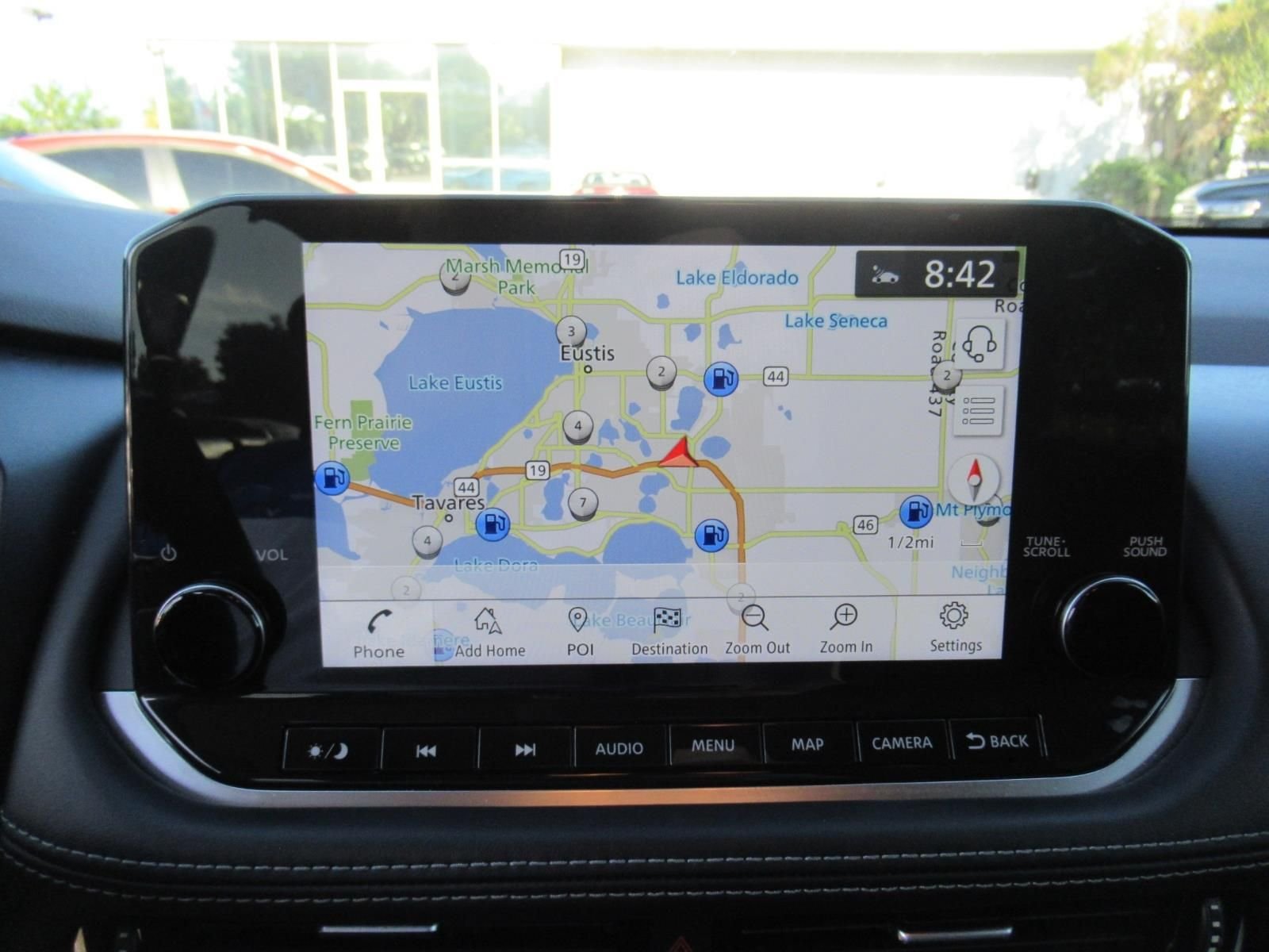 Used 2022 Gray Nissan SL image 27