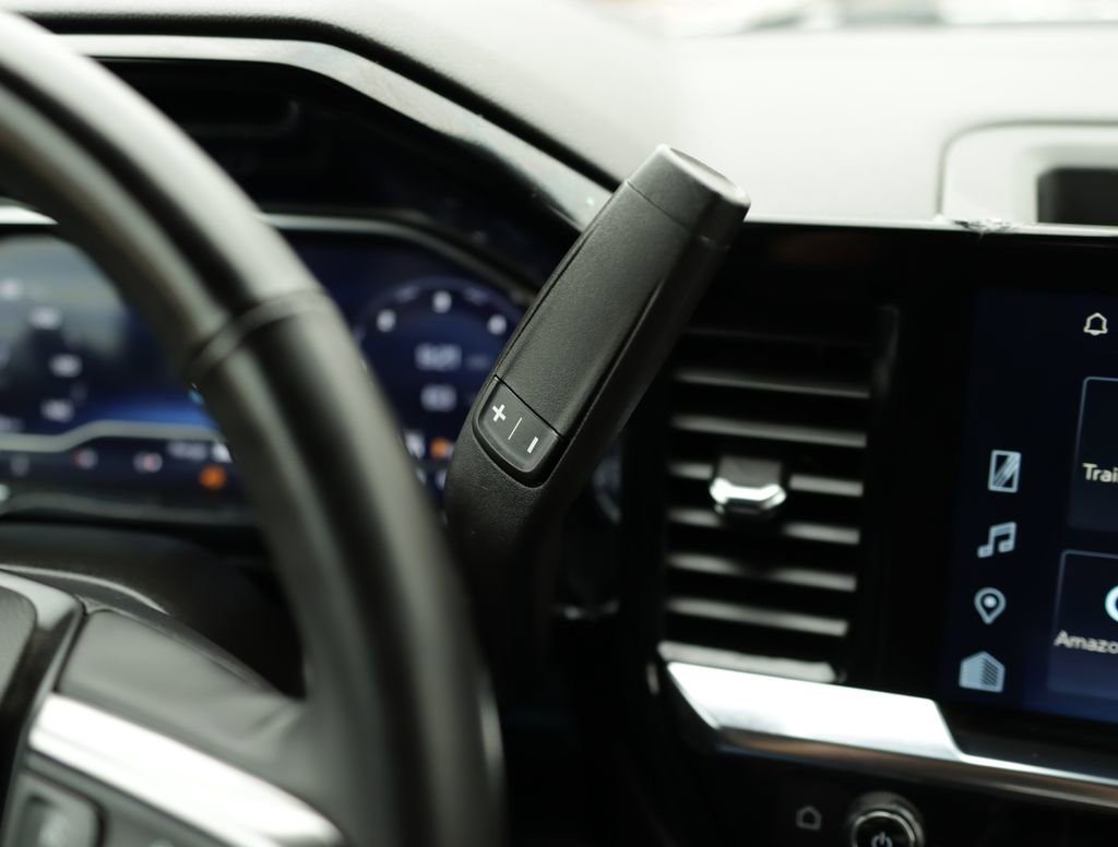 Used 2024 Summit White Chevrolet LT image 20
