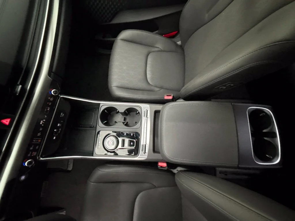 Used 2026  Kia  image 14