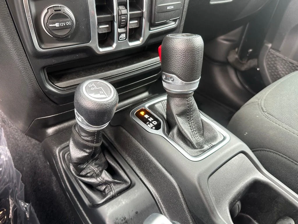 Used 2023 Black Jeep Sport S image 7