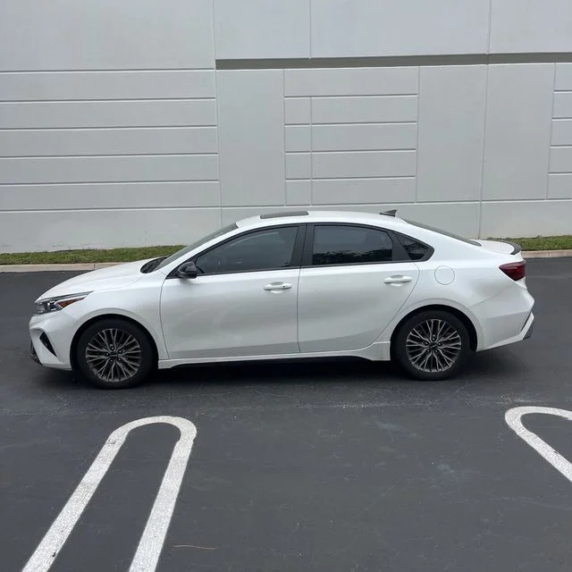 Used 2024 Snow White Pearl Kia GT-Line image 2