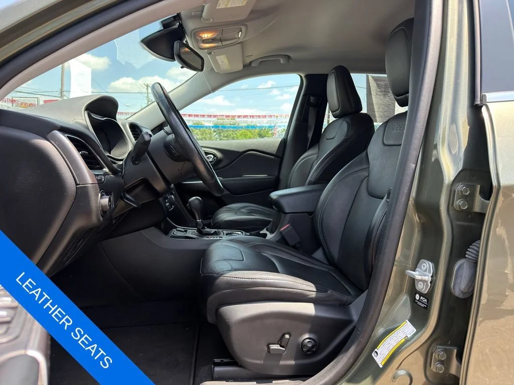 Used 2021 Jeep Cherokee Latitude Lux with VIN 1C4PJLMX3MD130888 for sale in Wellington, OH