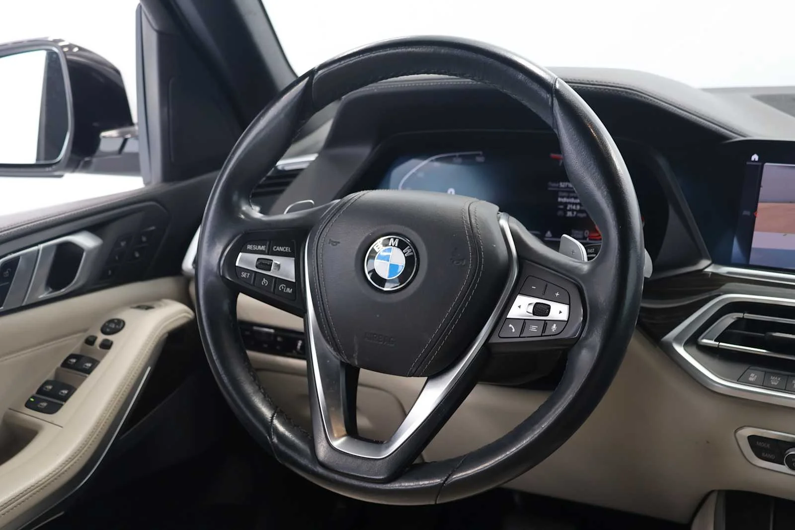 Used 2020 Mineral White Metallic BMW sDrive40i image 27