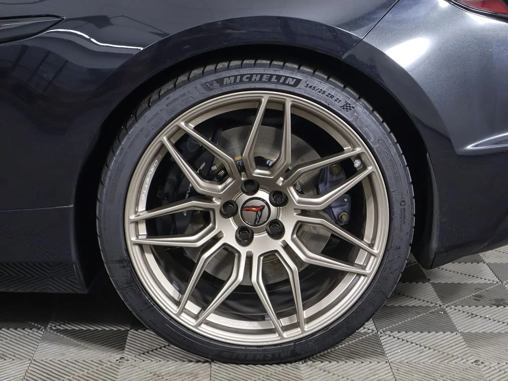 Used 2024 Carbon Flash Metallic Chevrolet Z06 image 25
