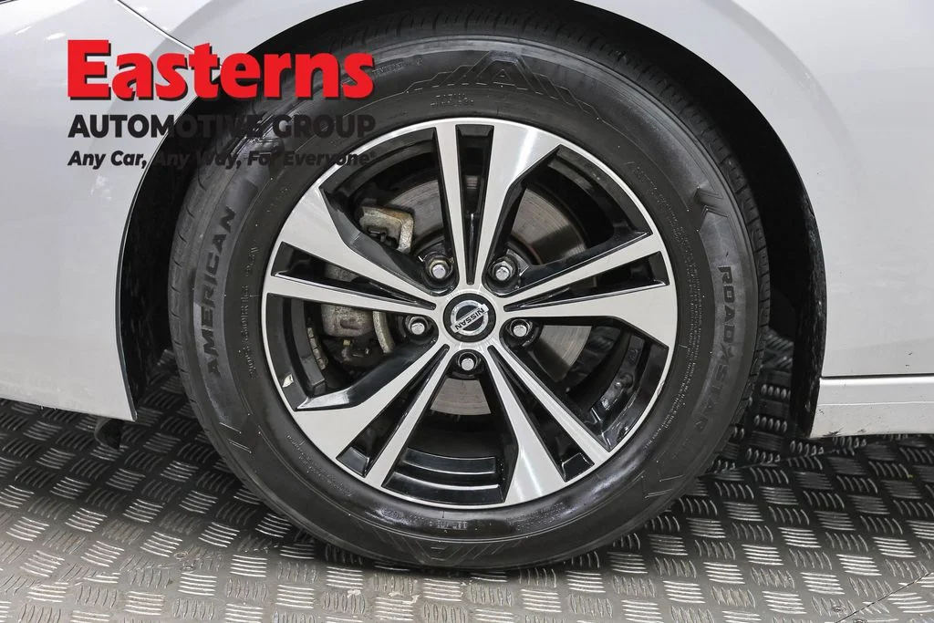 Used 2022 Silver Nissan SV image 32