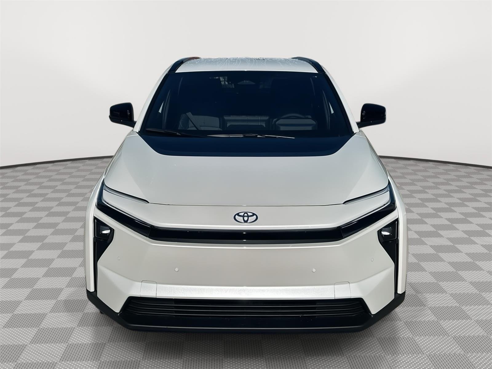 New 2026 Wind Chill Pearl <sup>1</sup> Toyota  XLE image 2
