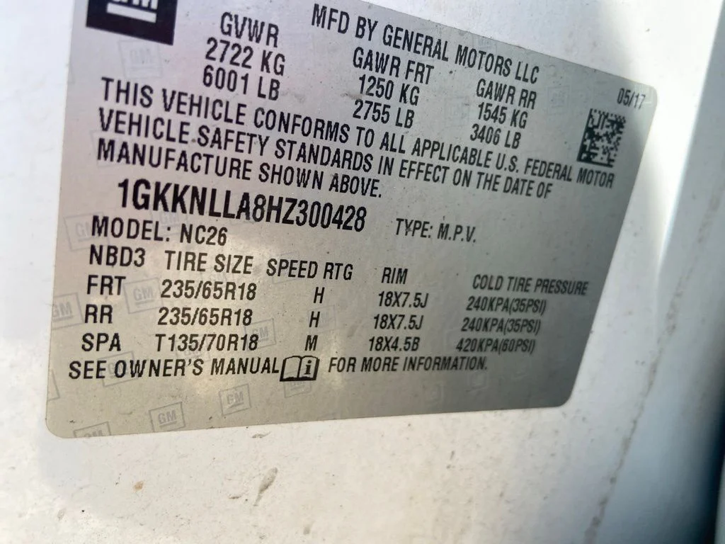 Used 2017 White GMC SLE-2 image 38