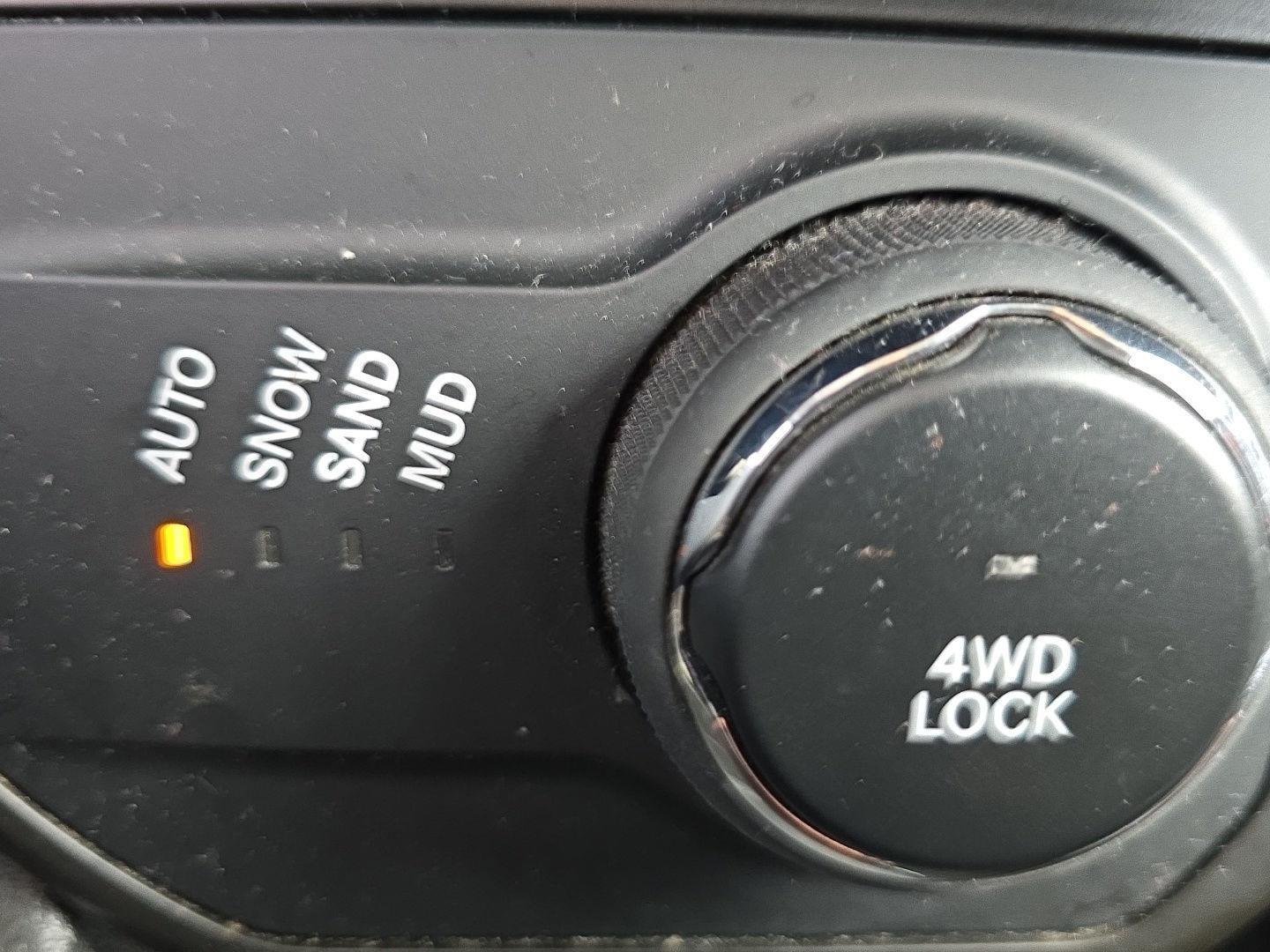 Used 2021 Black Clearcoat Jeep Jeepster image 17