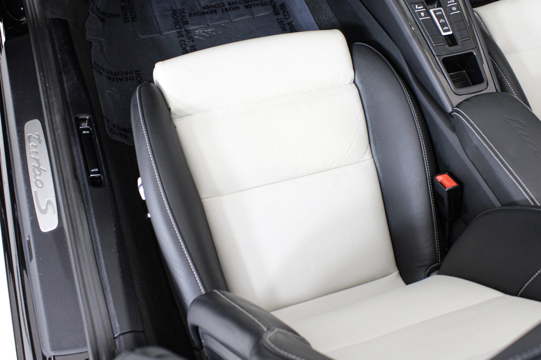 Used 2019 Black Porsche Turbo S Cabriolet image 36