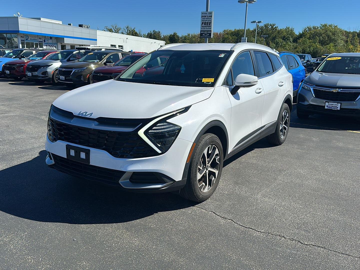 Used 2024 Glacial White Pearl Kia EX image 5