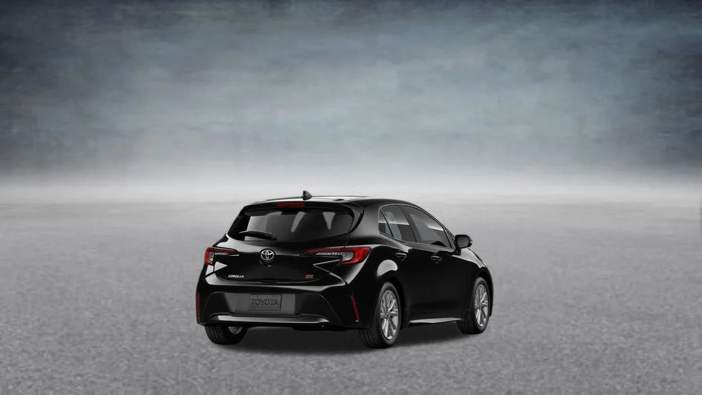 2026 Toyota Corolla Hatchback SE - Photo 11