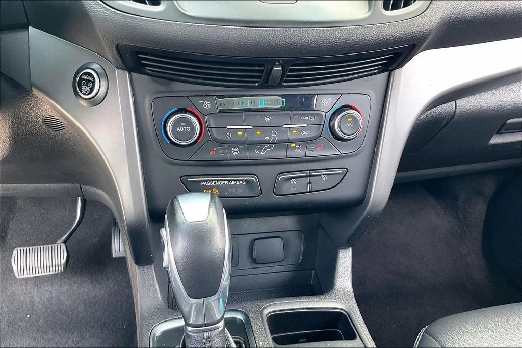 Certified Used 2019 White Platinum Clearcoat Metallic Ford SEL image 36