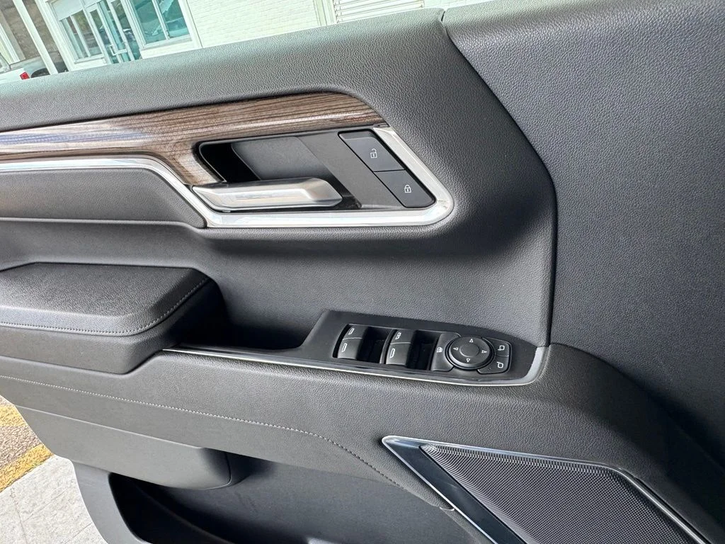 Used 2023 Ash Chevrolet LT image 36