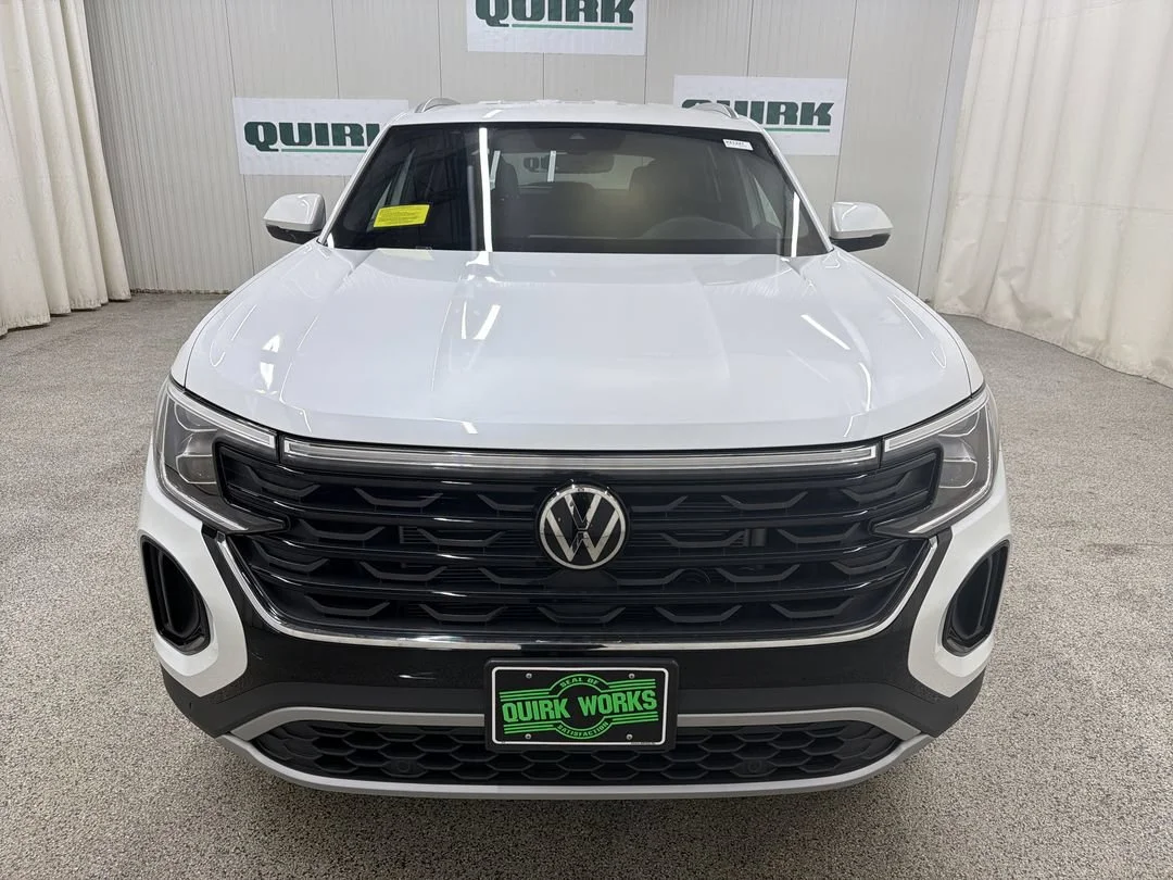 New 2026 Opal White Pearl Volkswagen 2.0T SE w/Technology image 2