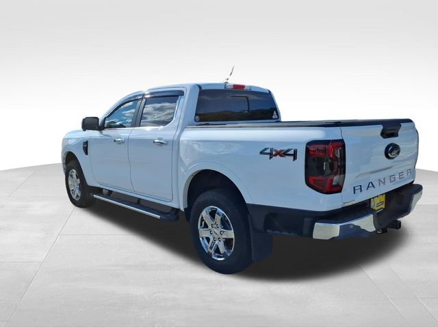 Used 2025 White Ford Lariat image 6